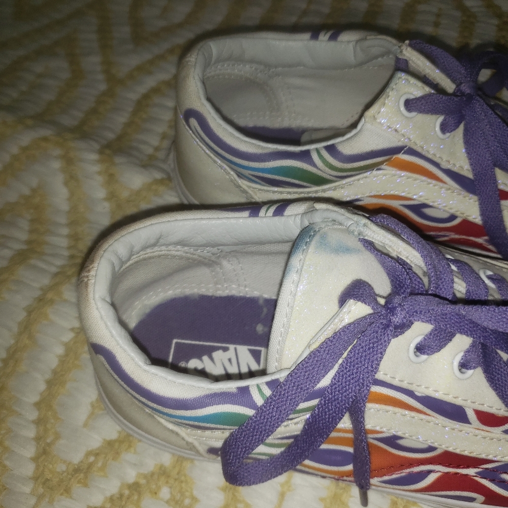 Vans - Picture 3 of 3